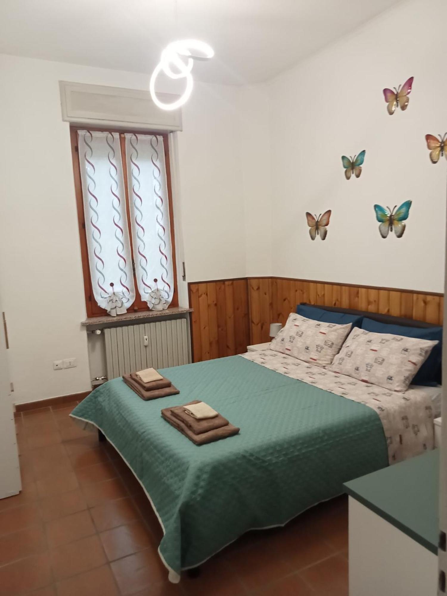Guest House Montebello Asti Buitenkant foto